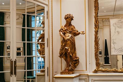 Parigi: Tour del Museo Yves Saint Laurent prima degli orari di 